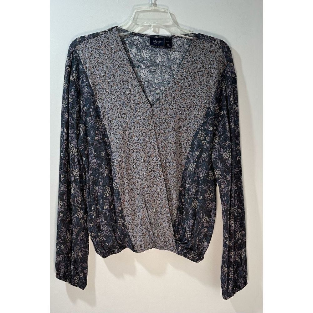 Daytrip women’s BOHO long sleeve blue floral print top size Medium #42-1057